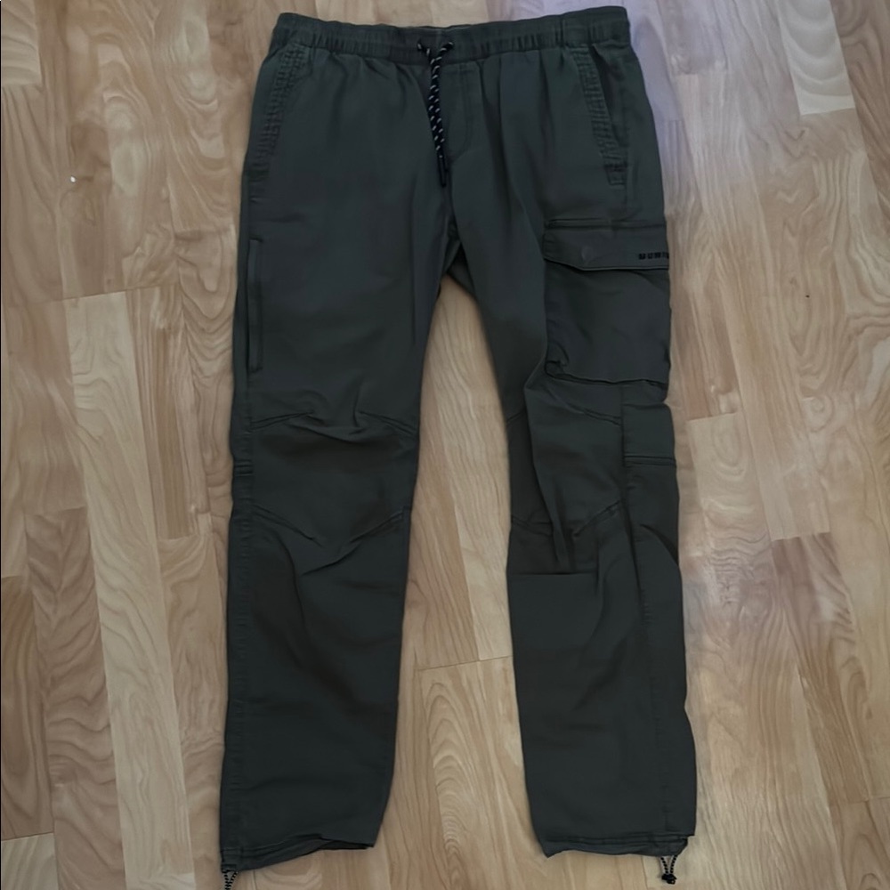 Municipal Cargo Pants in Army Color